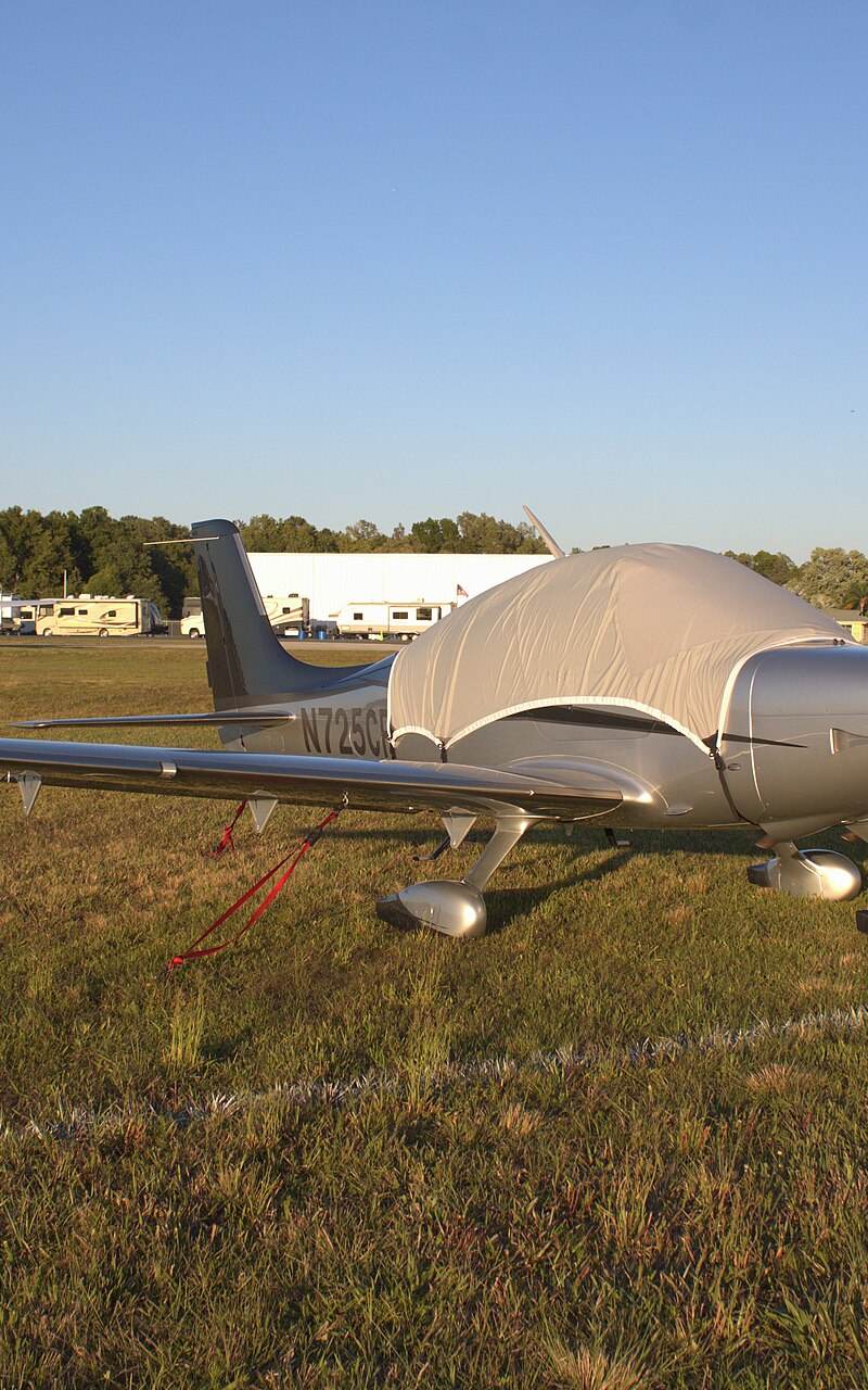 N725CR - Cirrus
