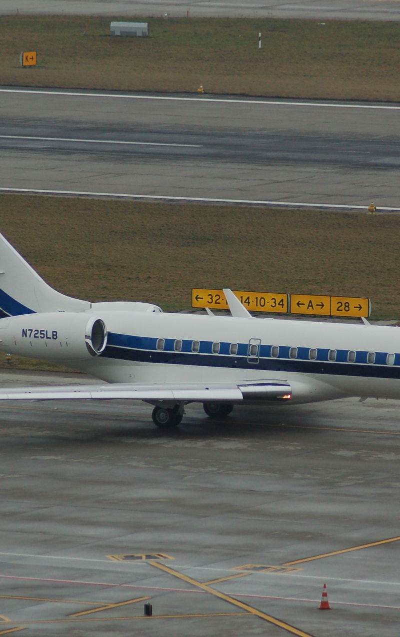 N725LB - Bombardier