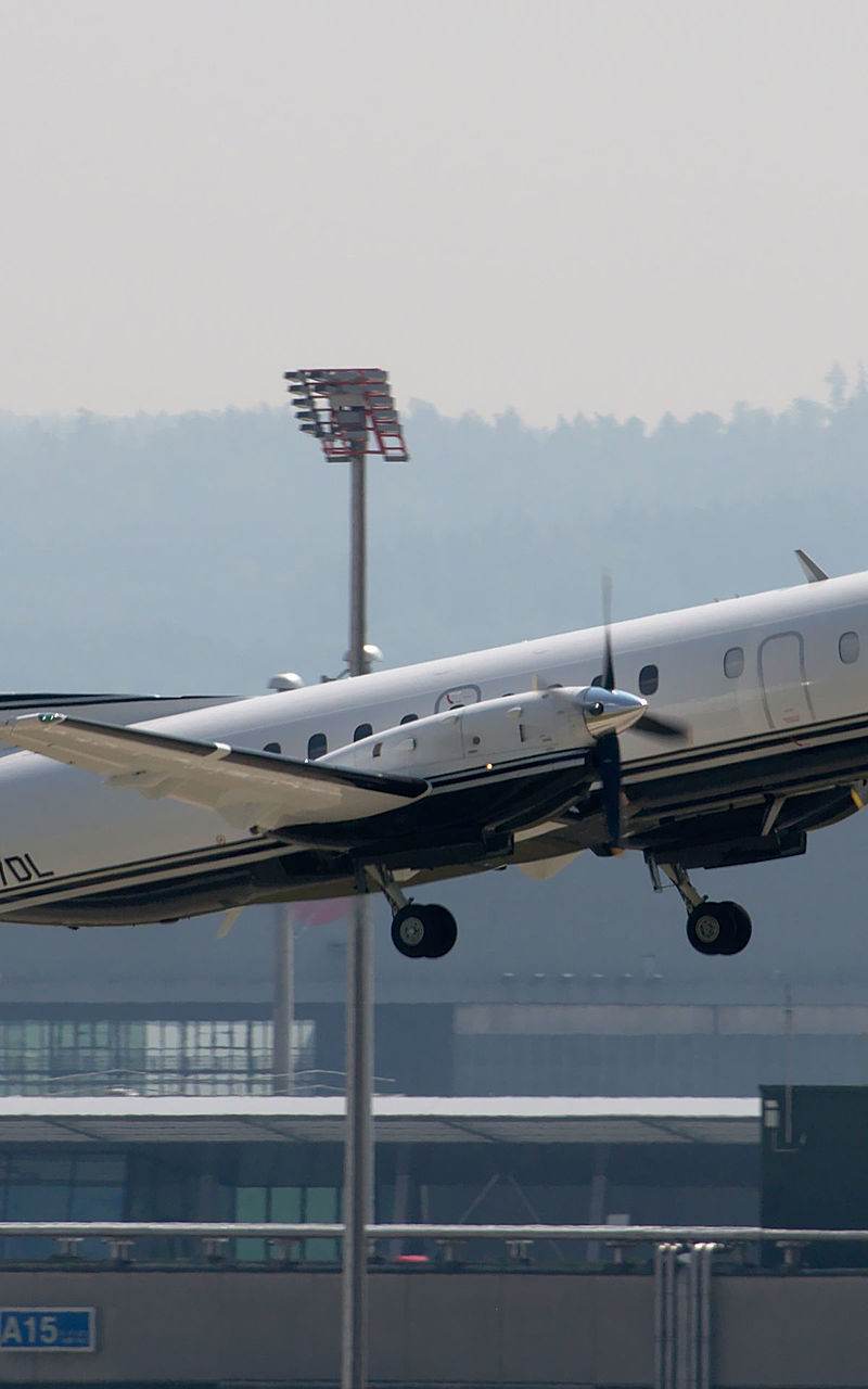 N727DL - Twin-engine aircraft