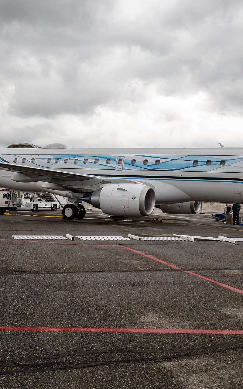 N727EE - Business jet