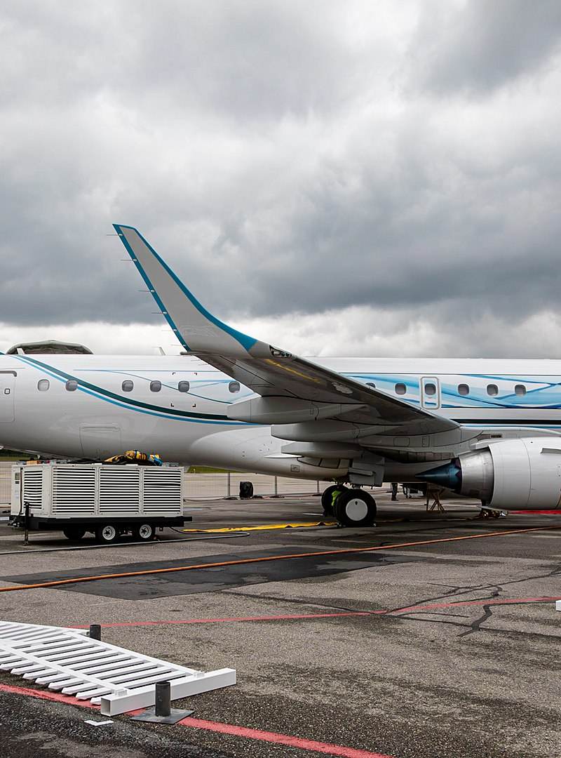 N727EE - Business jet