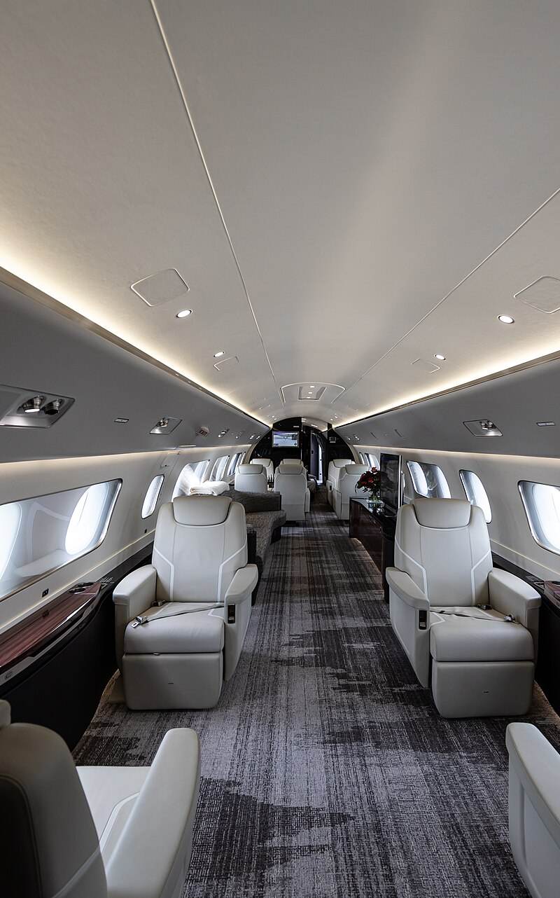 N727EE - Business jet