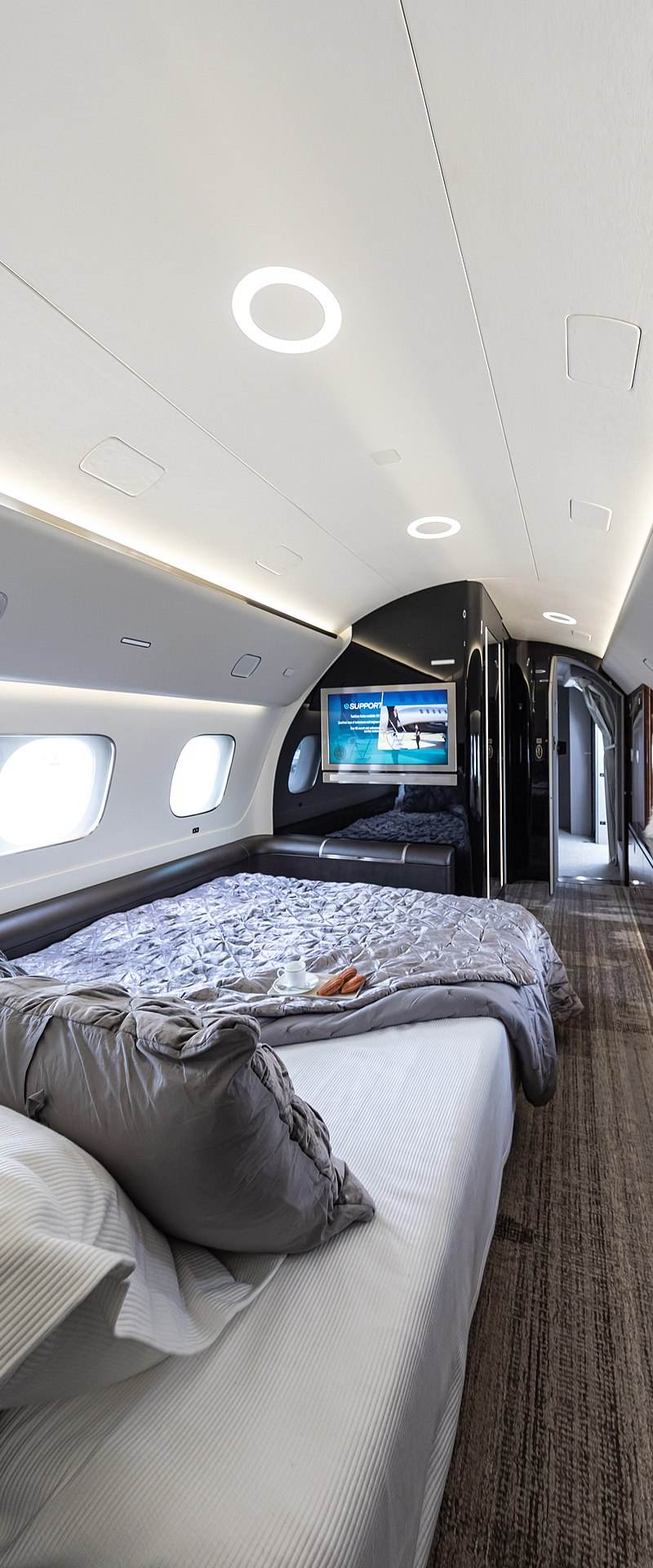 N727EE - Business jet
