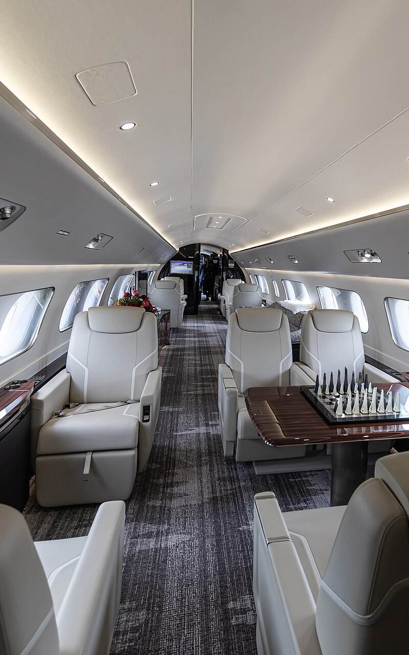 N727EE - Business jet