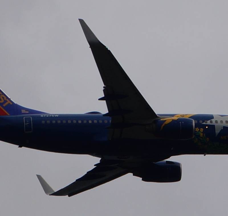 N727SW - Twin-engine aircraft