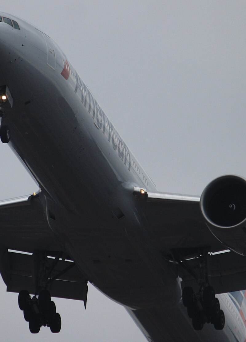 N728AN - Twin-engine aircraft