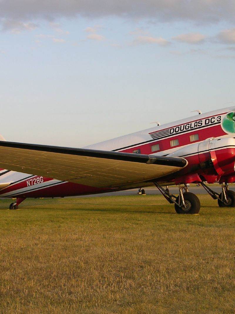 N728G - Douglas