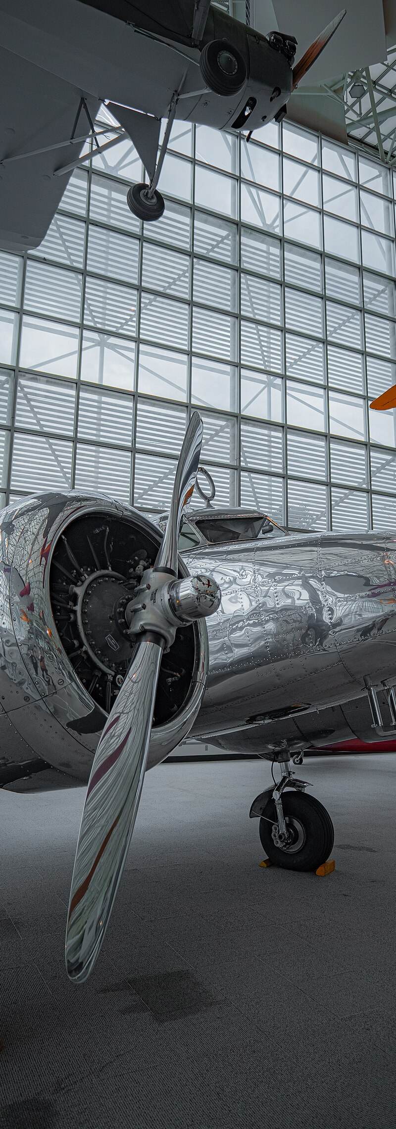  - Twin-engine aircraft