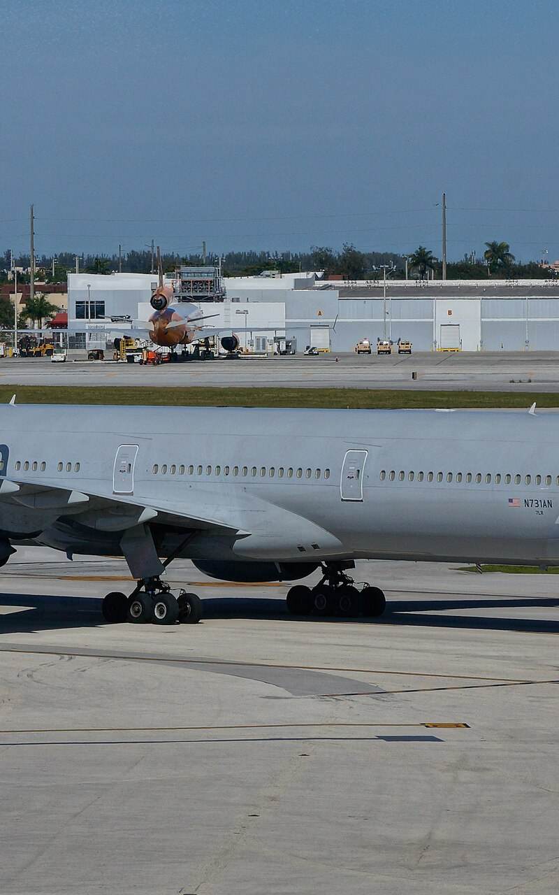 N731AN - Twin-engine aircraft