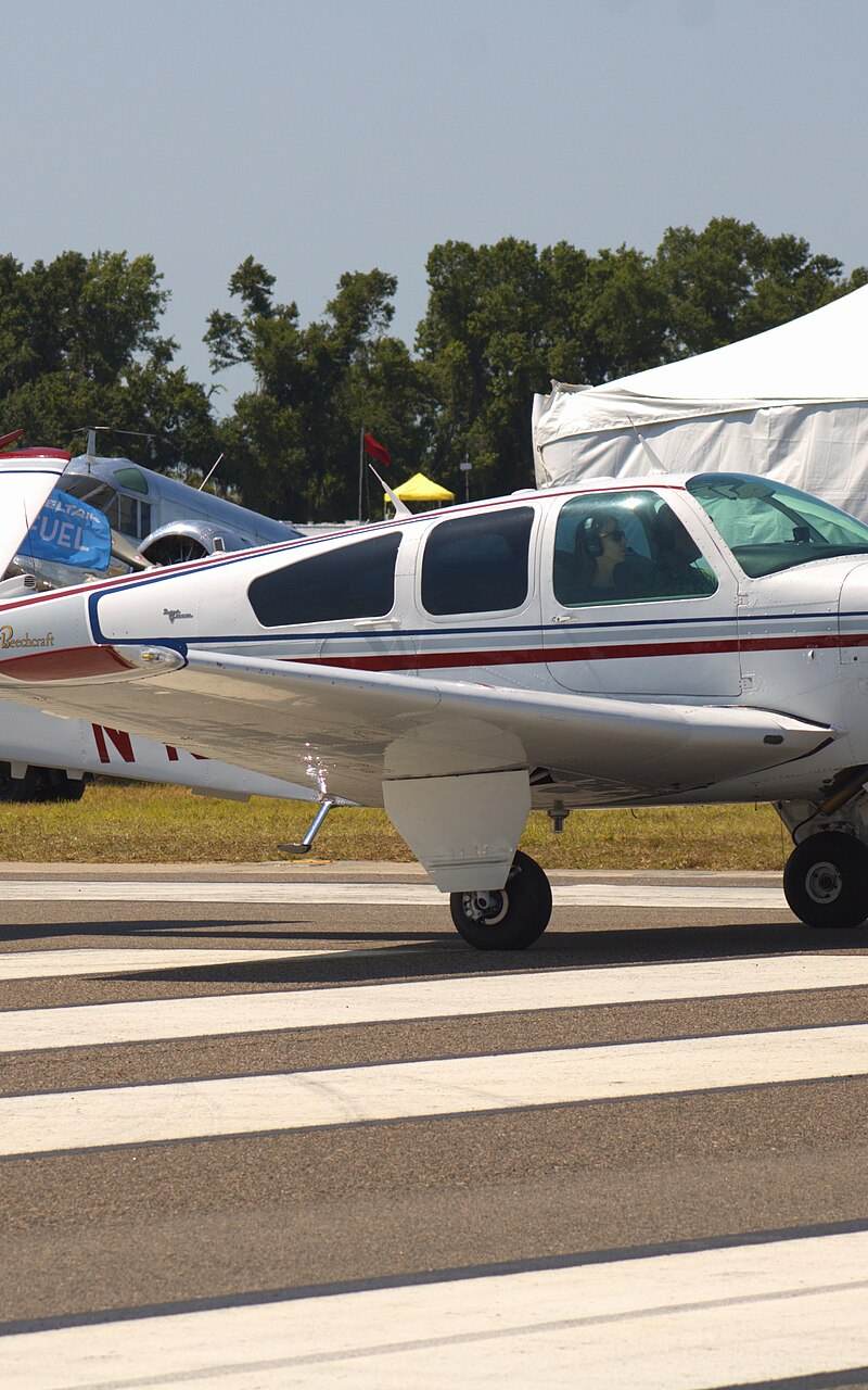 N732G - Beechcraft
