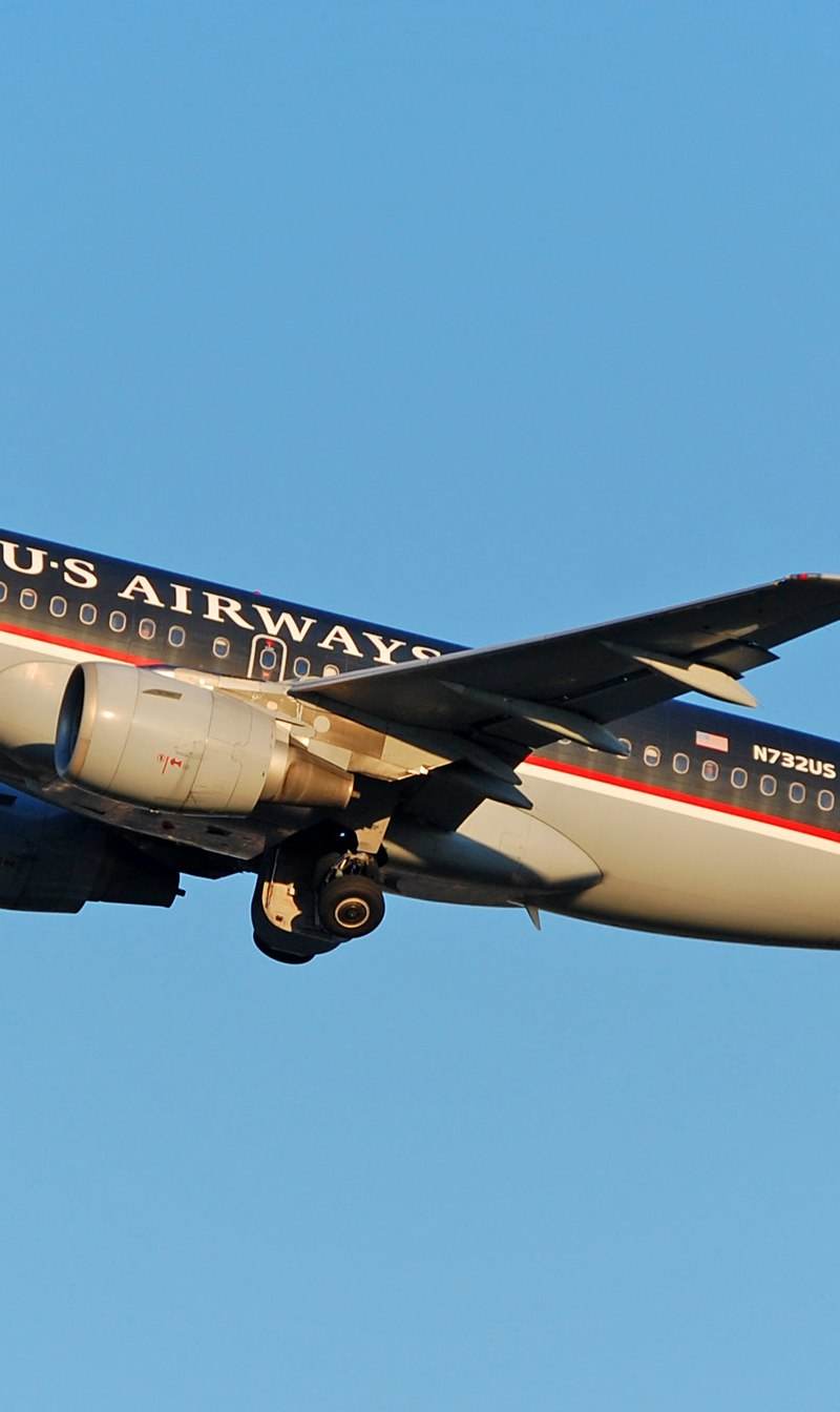 N732US - Twin-engine aircraft