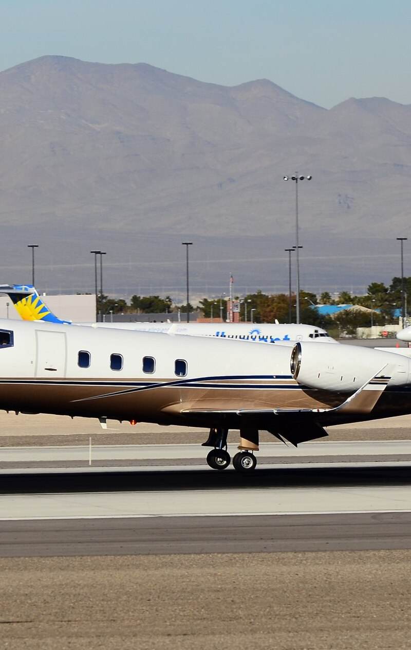 N733E - Business jet