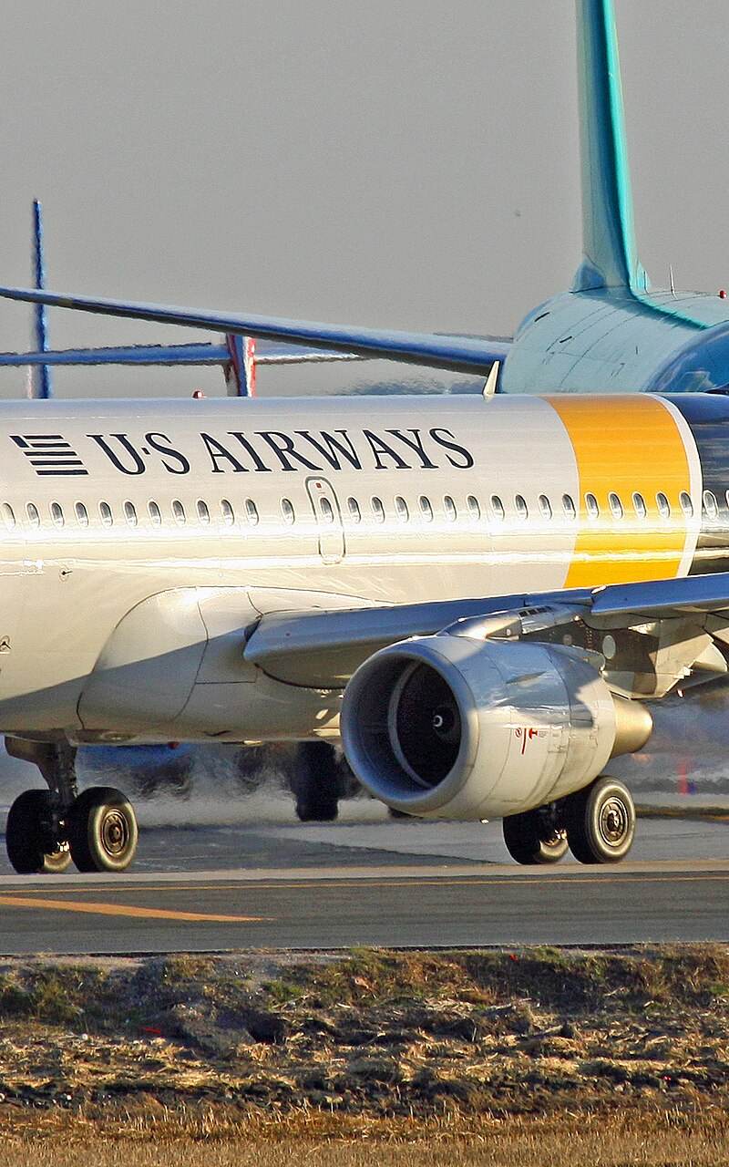 N733UW - Airbus