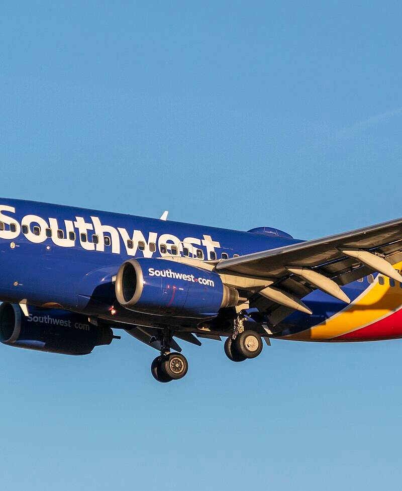N734SA - Twin-engine aircraft