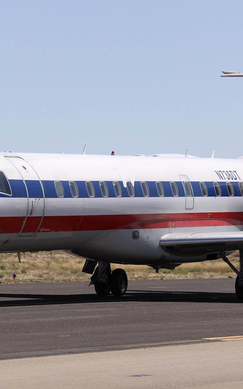 N736DT - Embraer