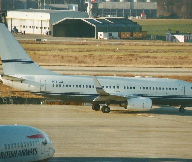 N737CC - Twin-engine aircraft