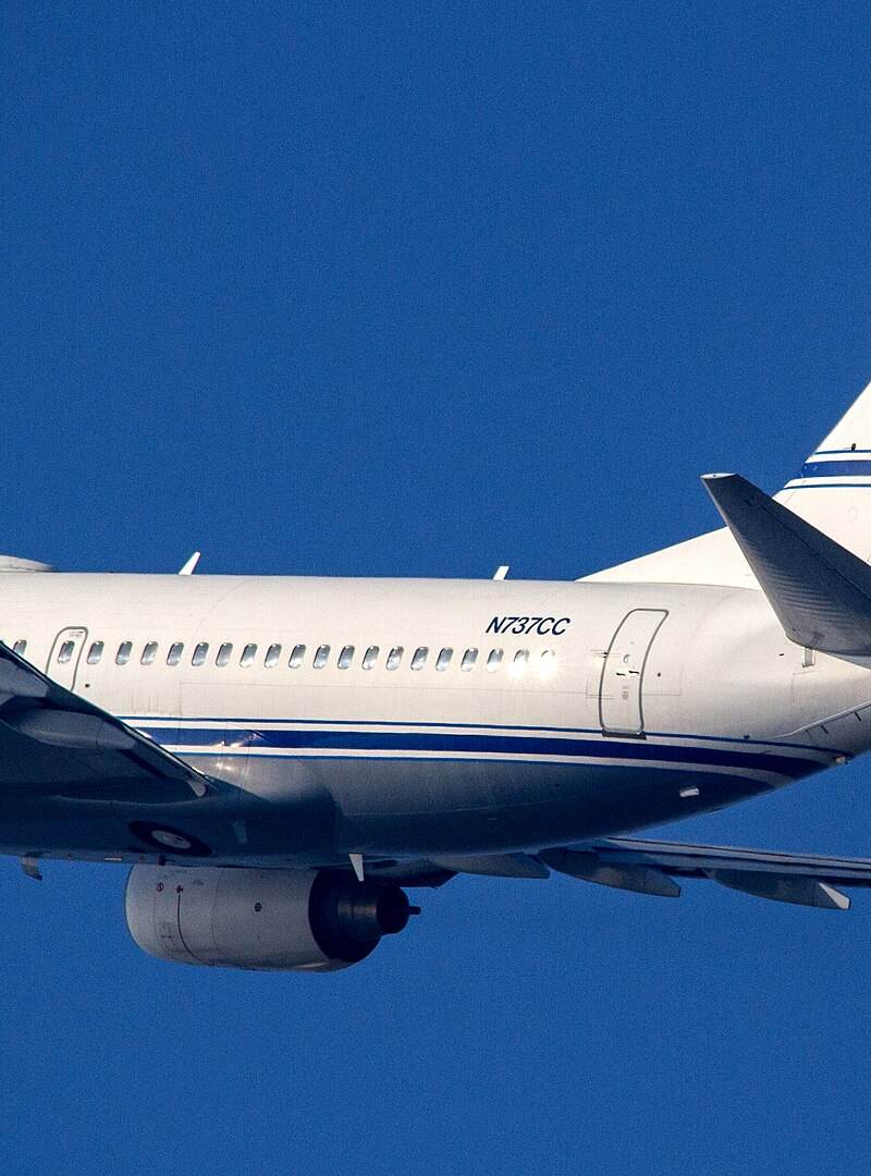 N737CC - Twin-engine aircraft