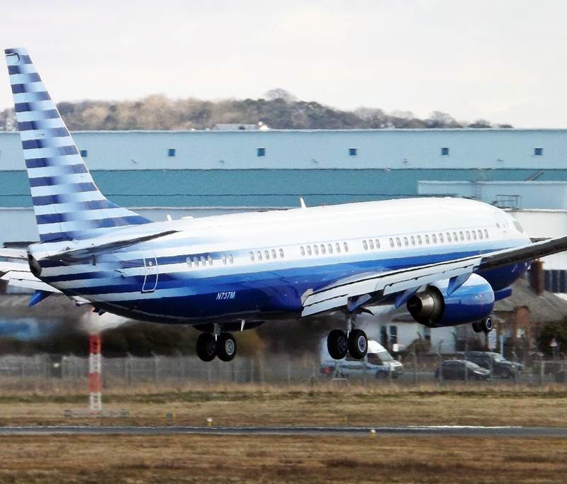 N737M - Boeing