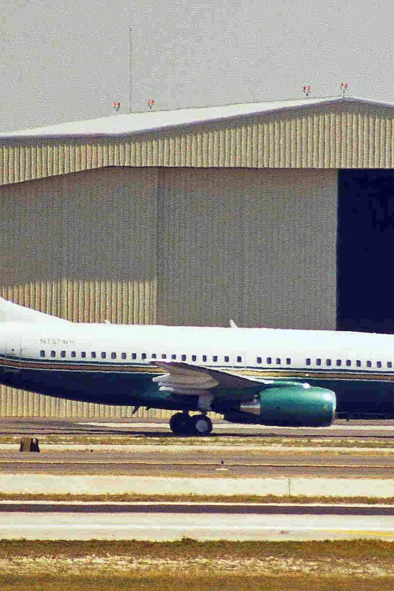 N737WH - Business jet