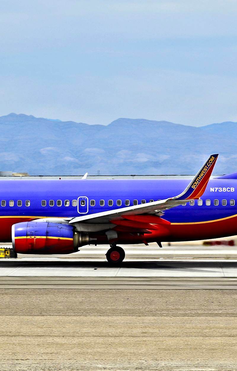 N738CB - Boeing
