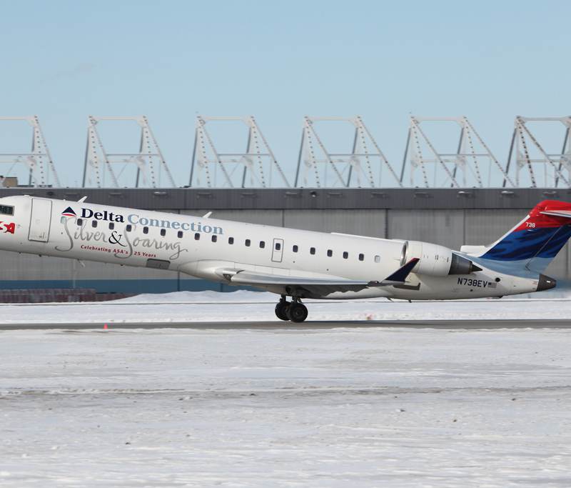 N738EV - Bombardier