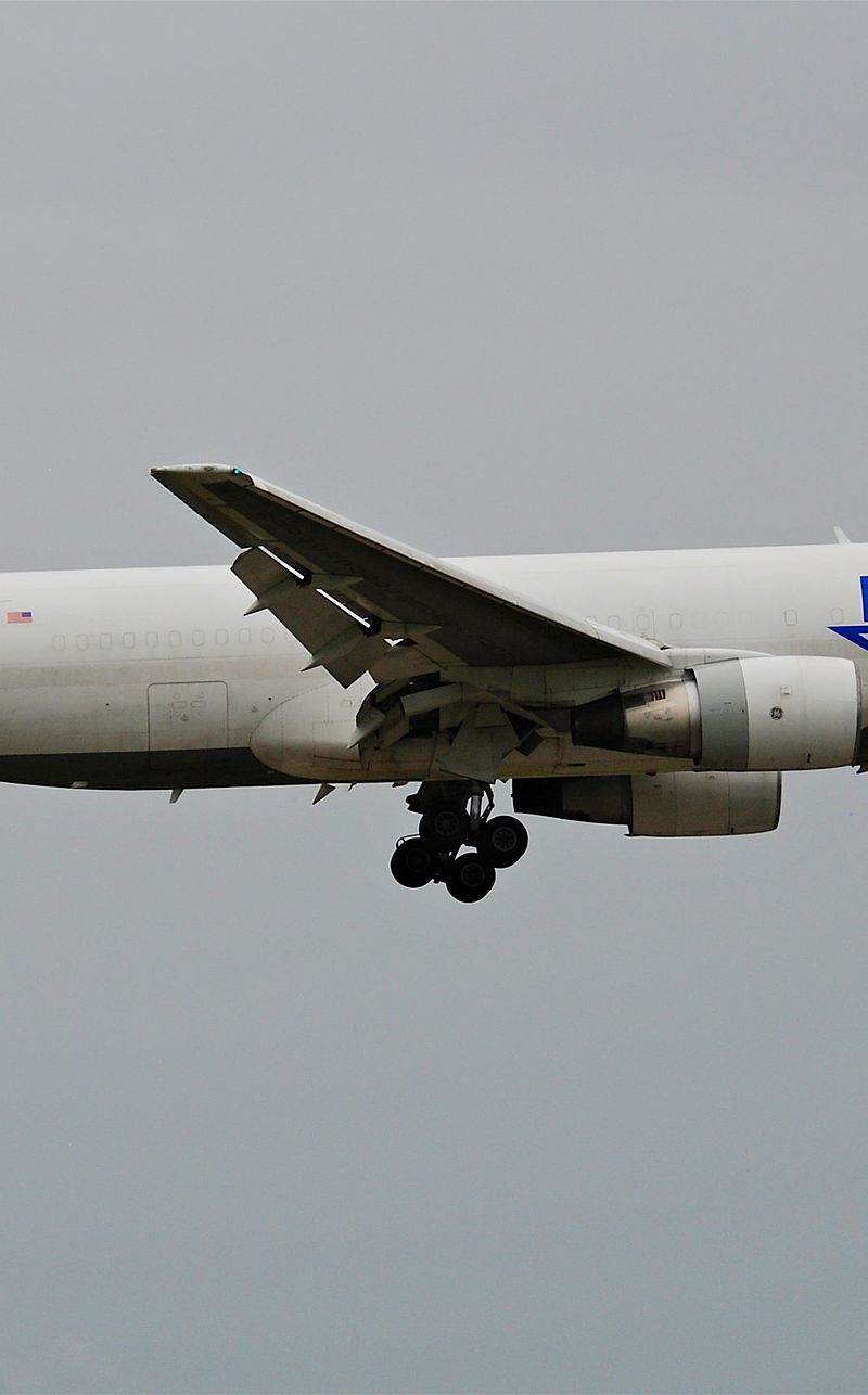 N739AX - Twin-engine aircraft
