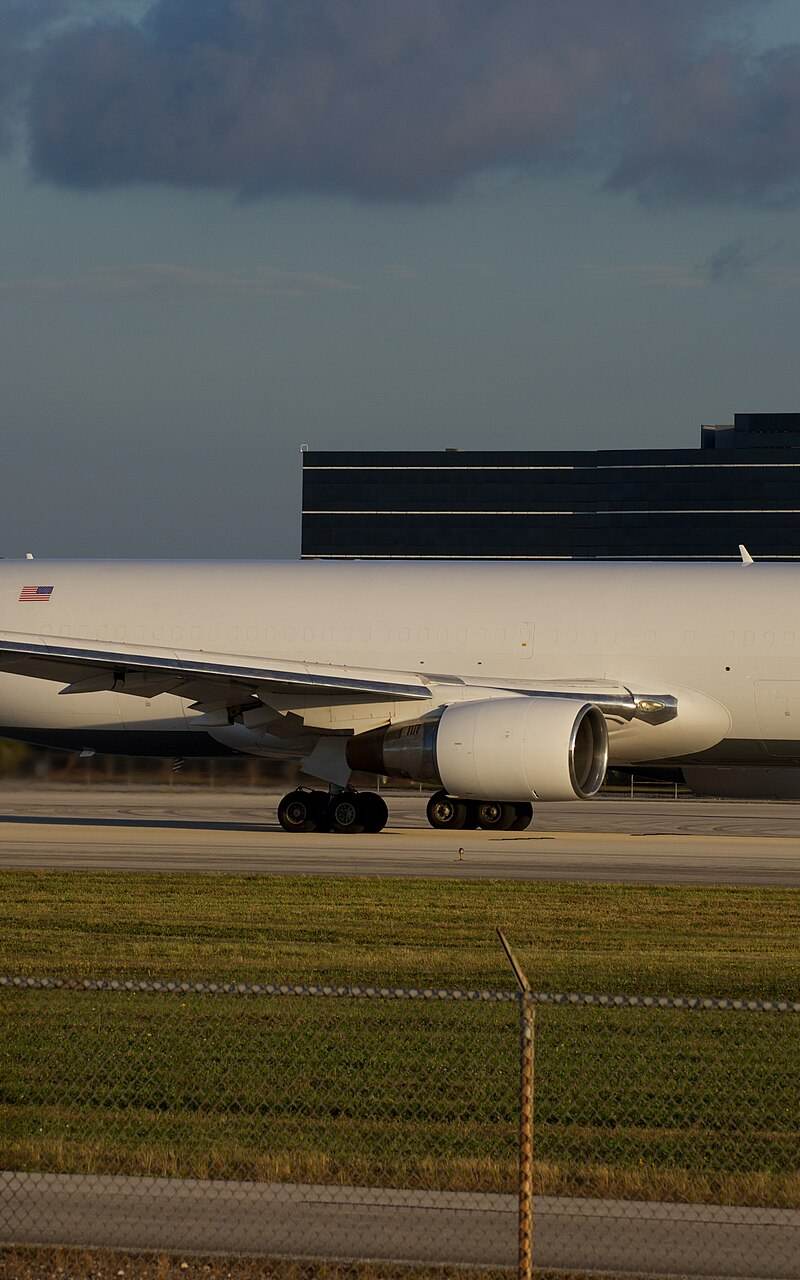 N739AX - Twin-engine aircraft