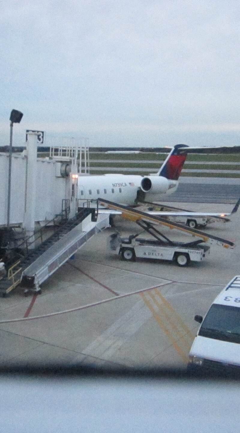 N739CA - Aircraft