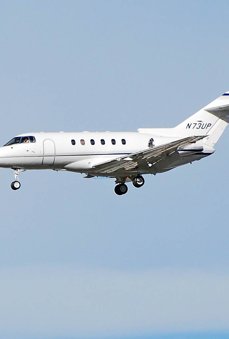N73UP - Business jet