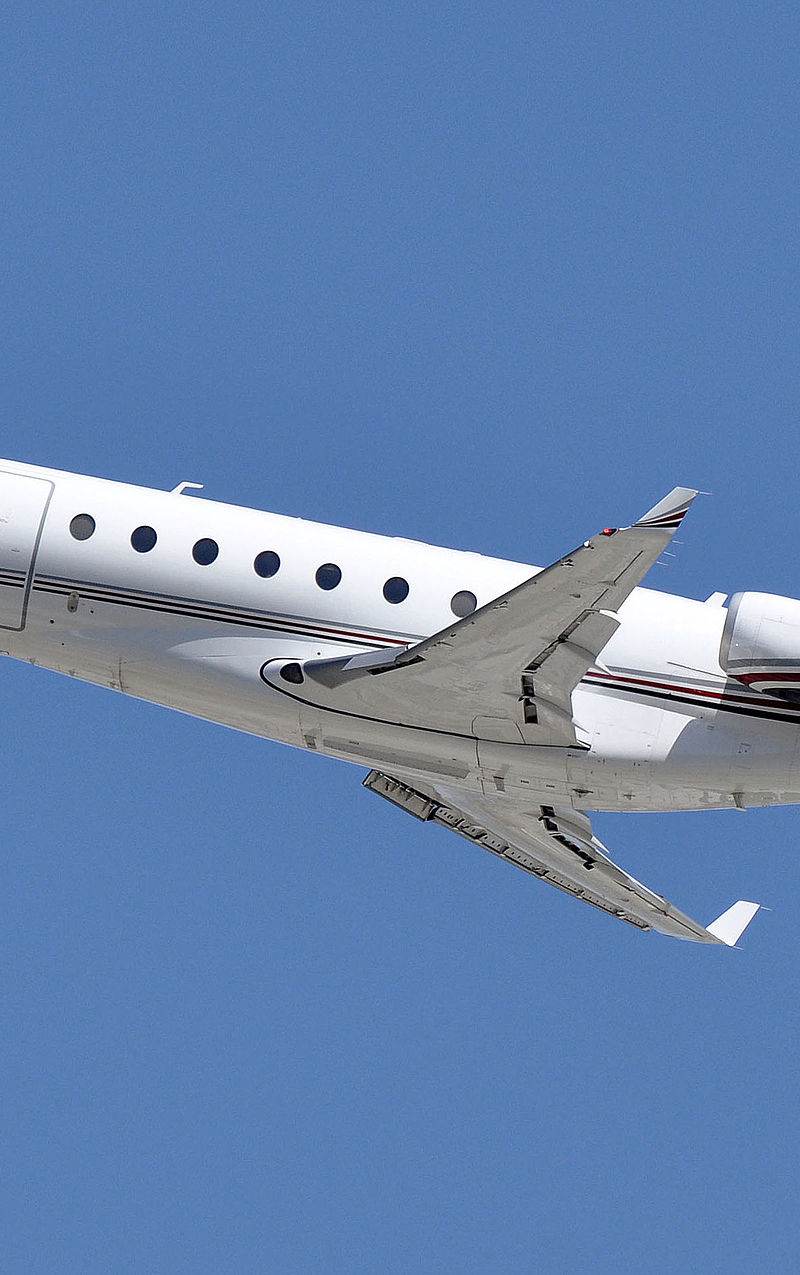N739QS - Business jet
