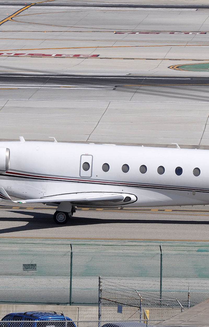 N739QS - Business jet