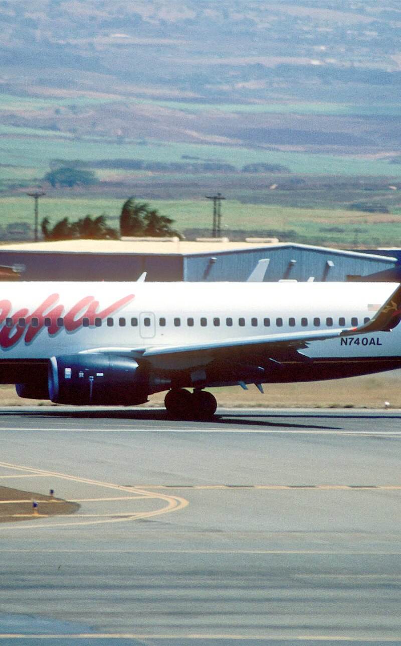 N740AL - Twin-engine aircraft