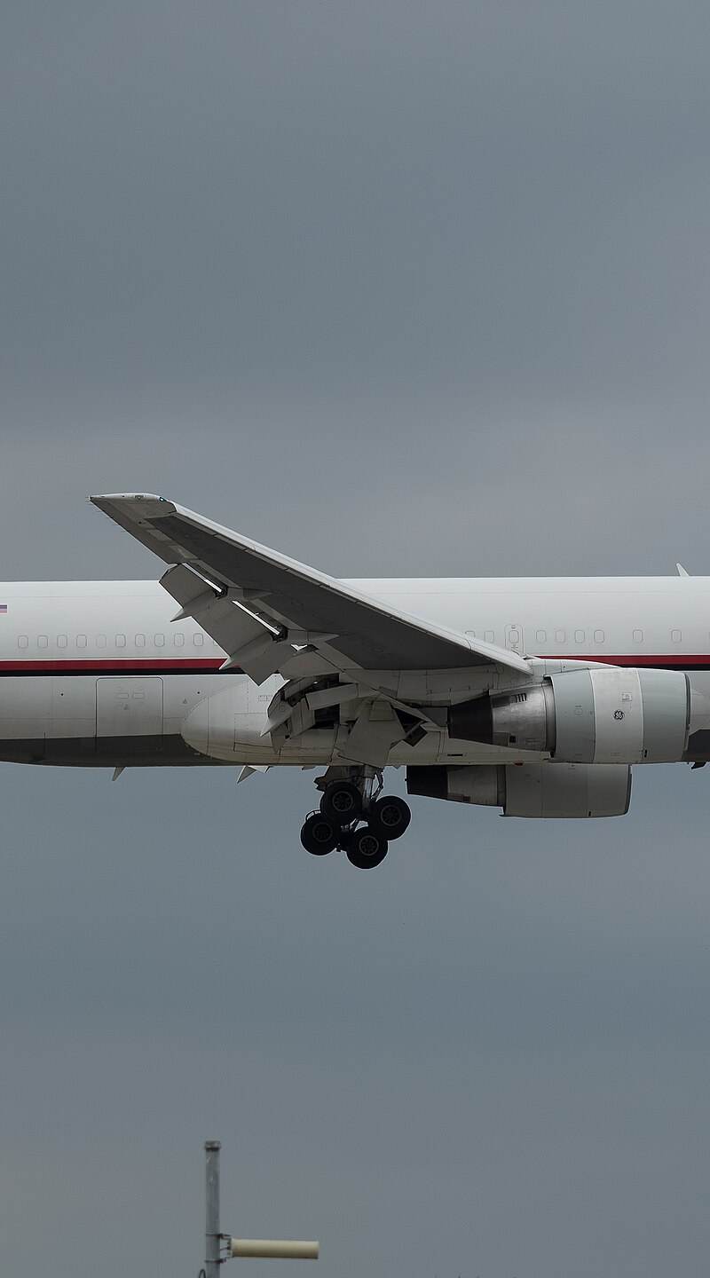 N740AX - Boeing