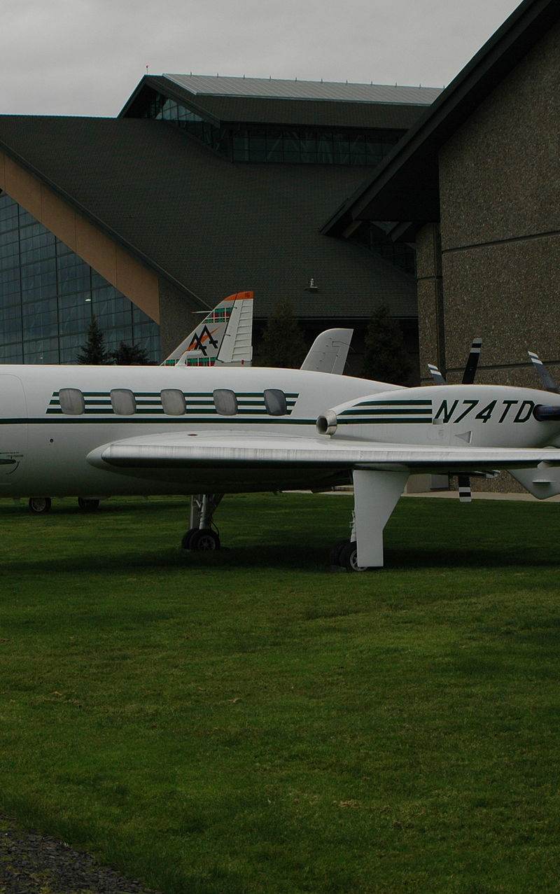  - Twin-engine aircraft