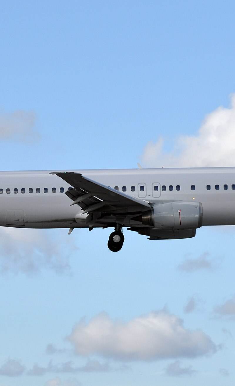 N741AS - Twin-engine aircraft