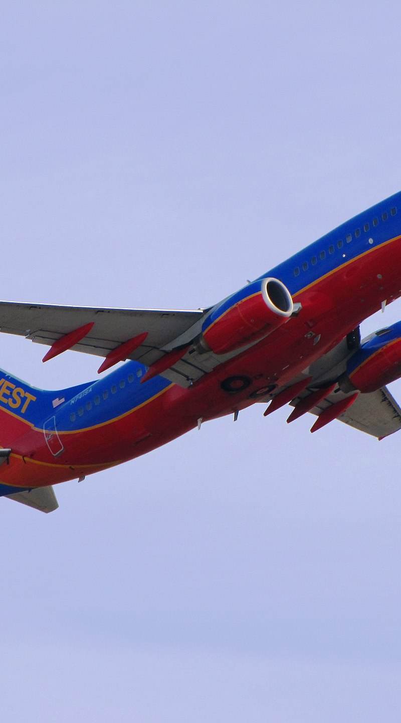 N741SA - Twin-engine aircraft