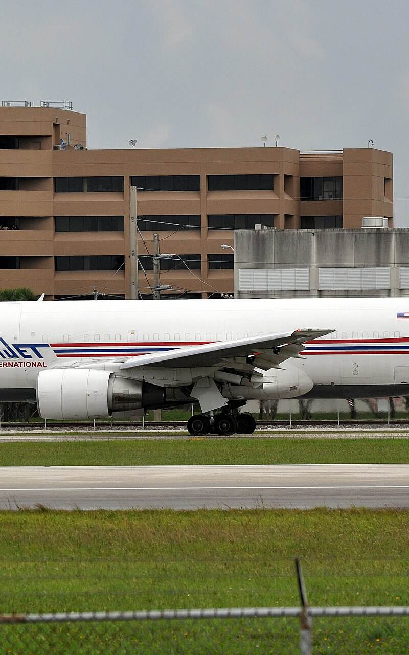 N743AX - Twin-engine aircraft
