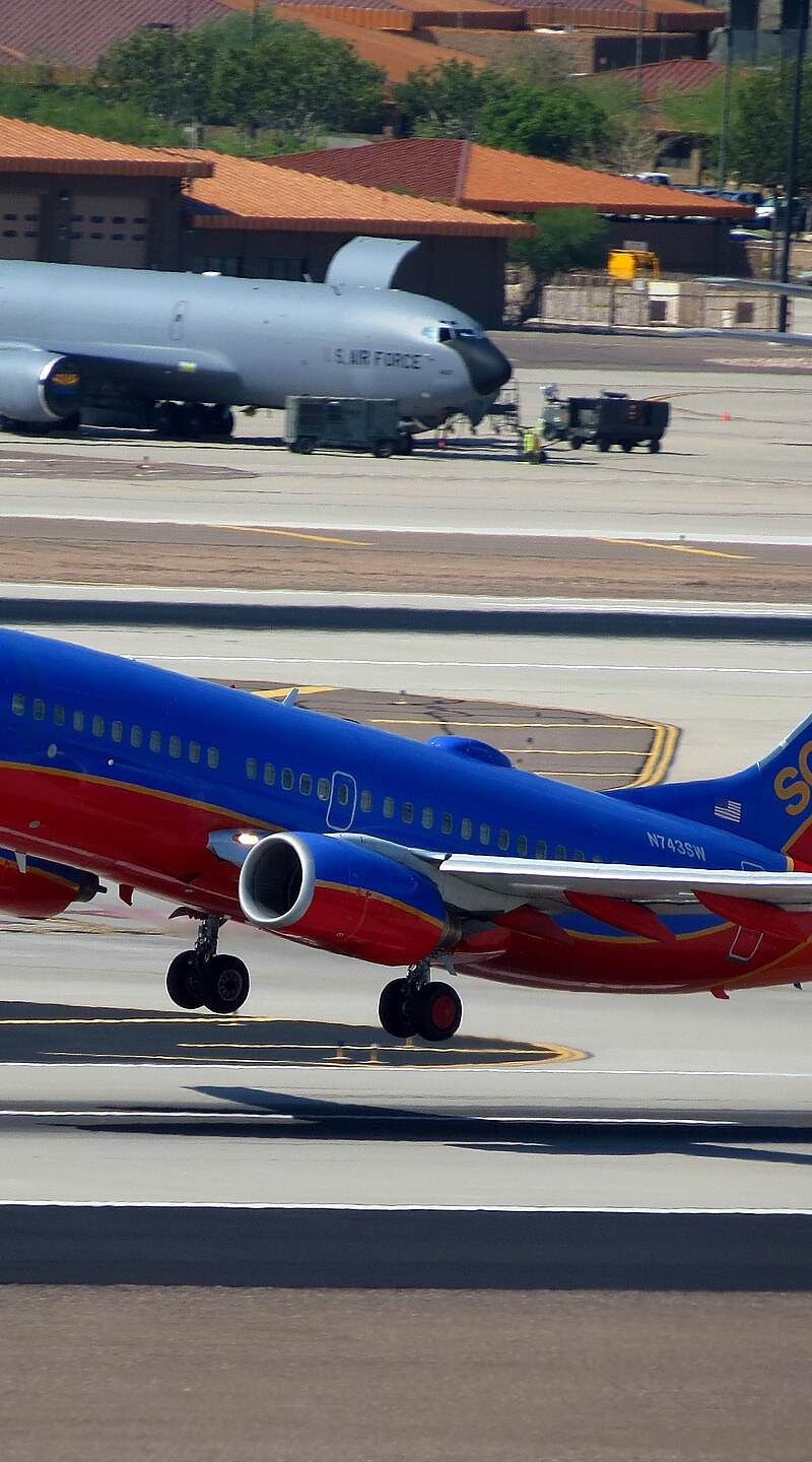 N743SW - Boeing