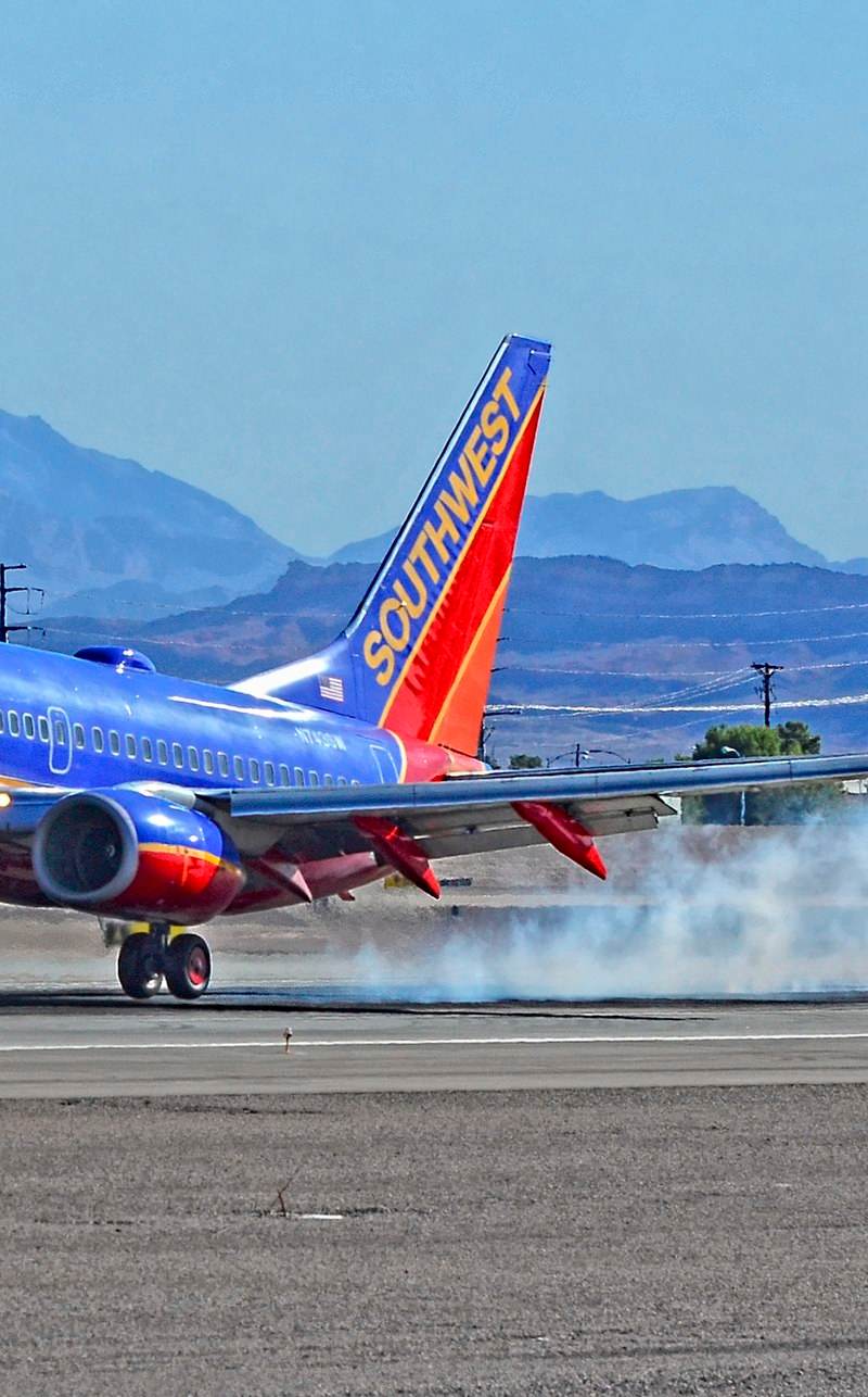 N743SW - Boeing
