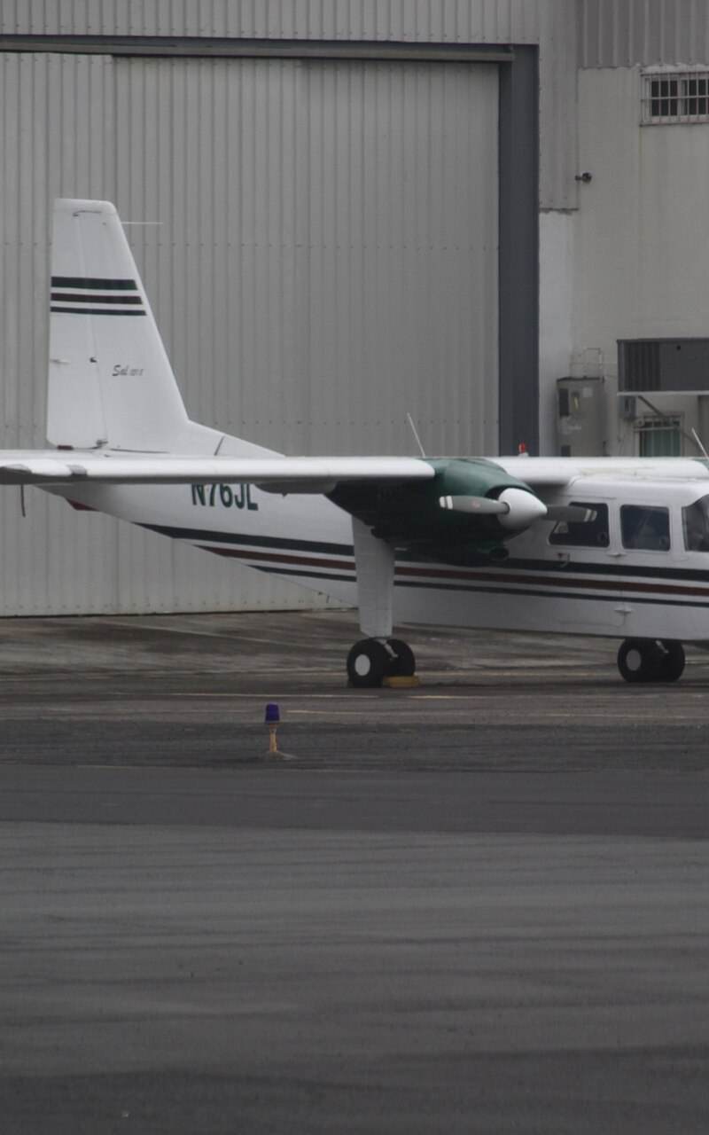 N76JL - Twin-engine aircraft
