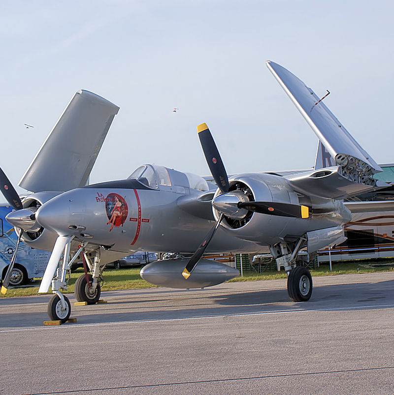N747MX - Twin-engine aircraft