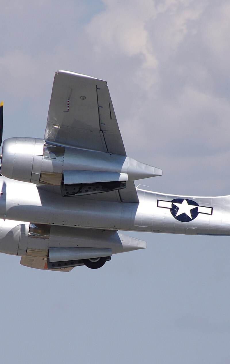  - Twin-engine aircraft