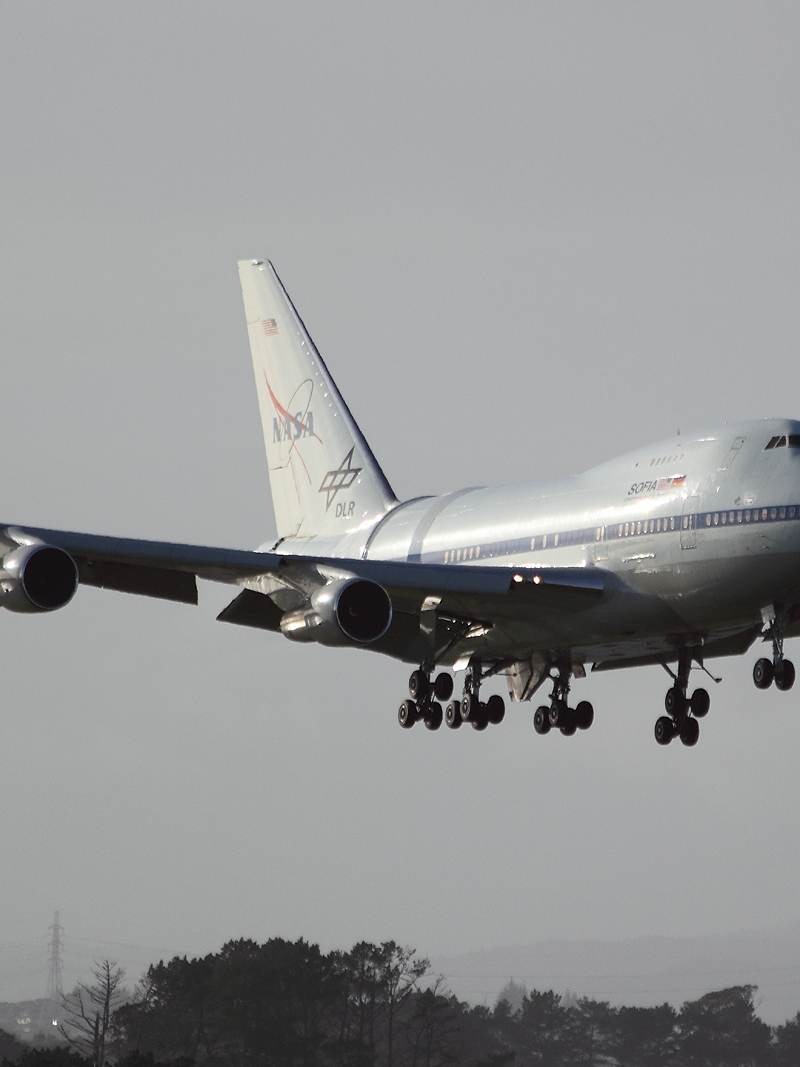 N747NA - Boeing