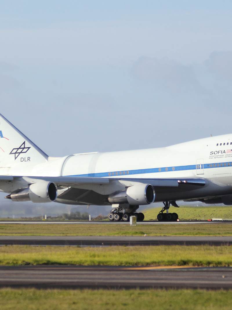 N747NA - Boeing