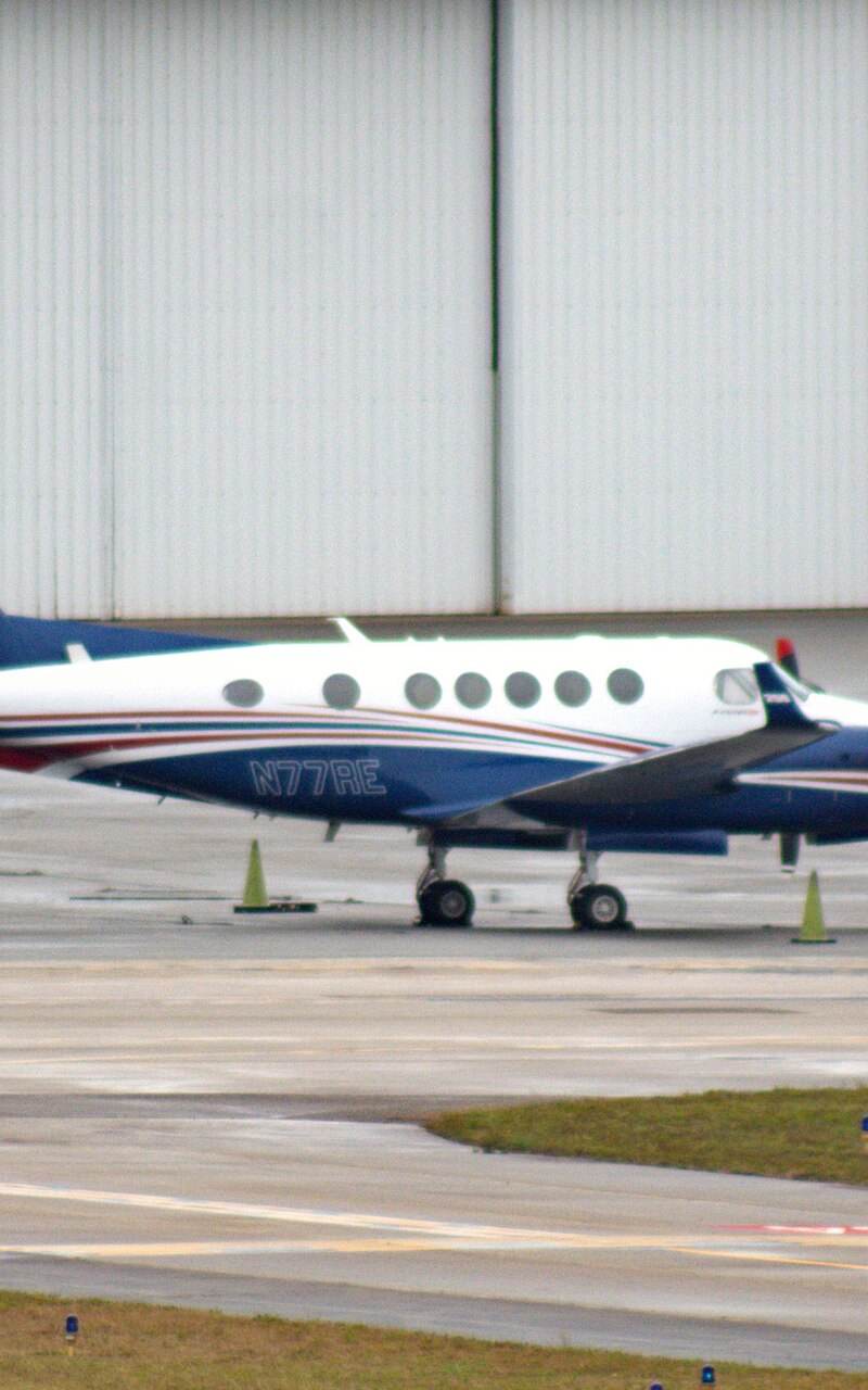 N77RE - Beechcraft