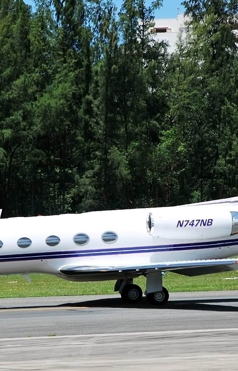 N747NB - Business jet