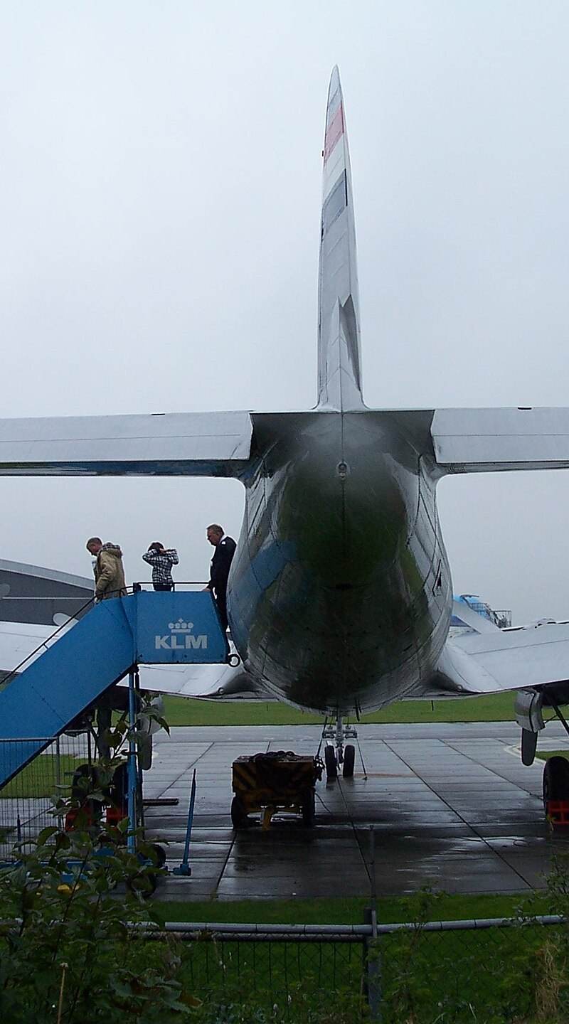  - Twin-engine aircraft