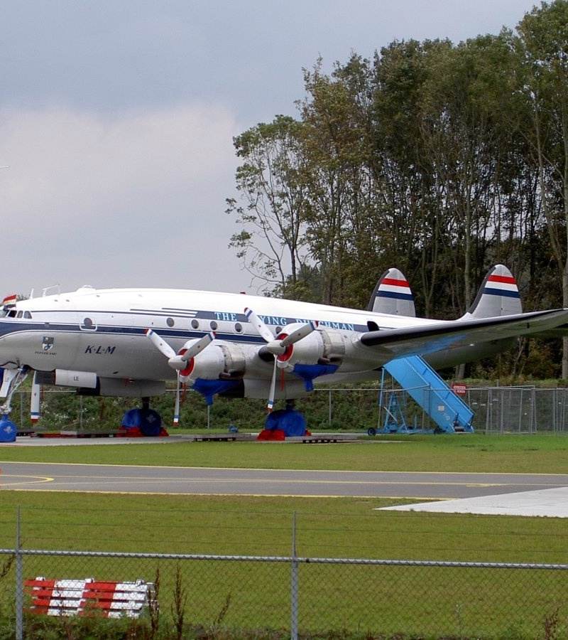 N749NL - Lockheed
