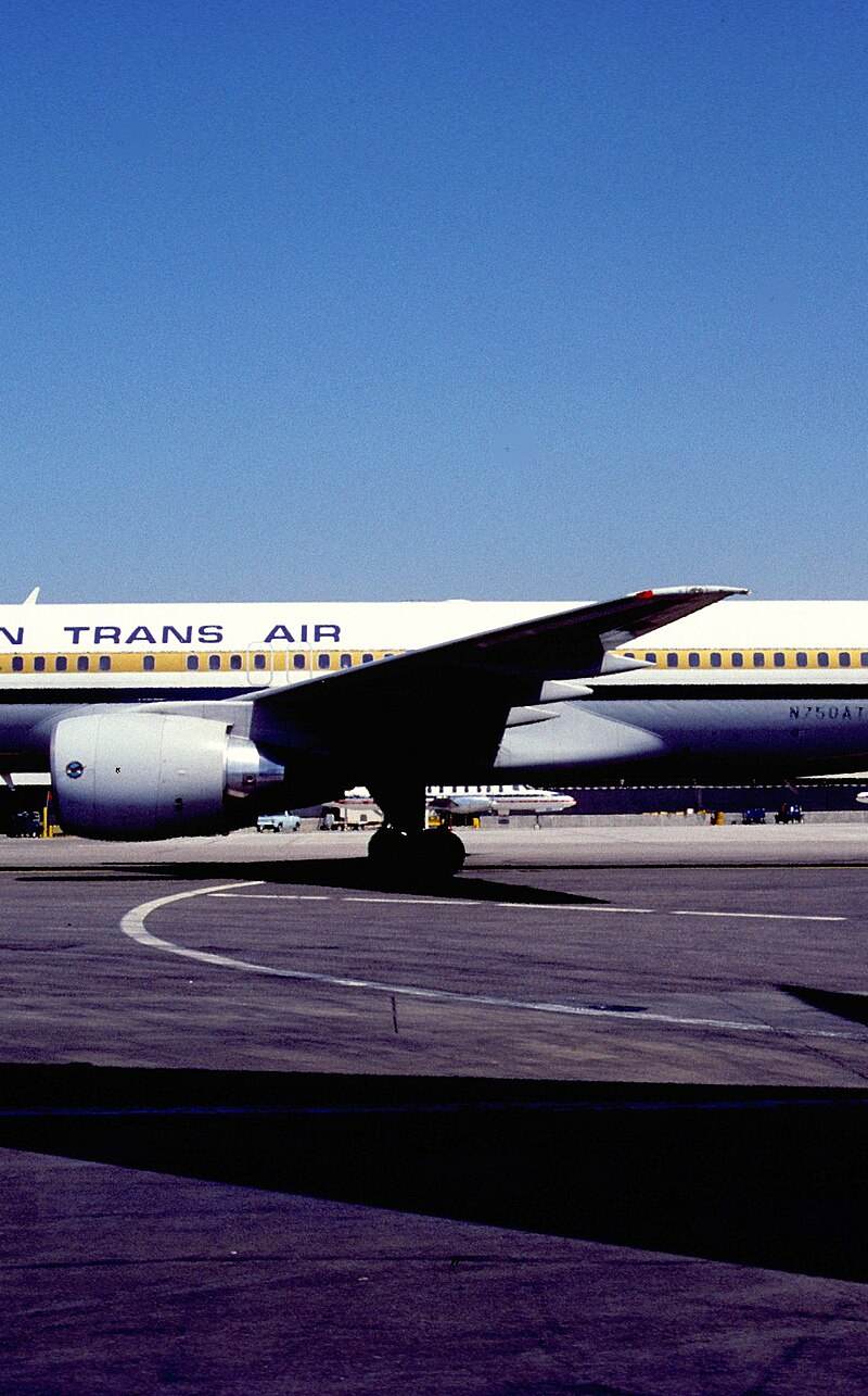 N750AT - Twin-engine aircraft