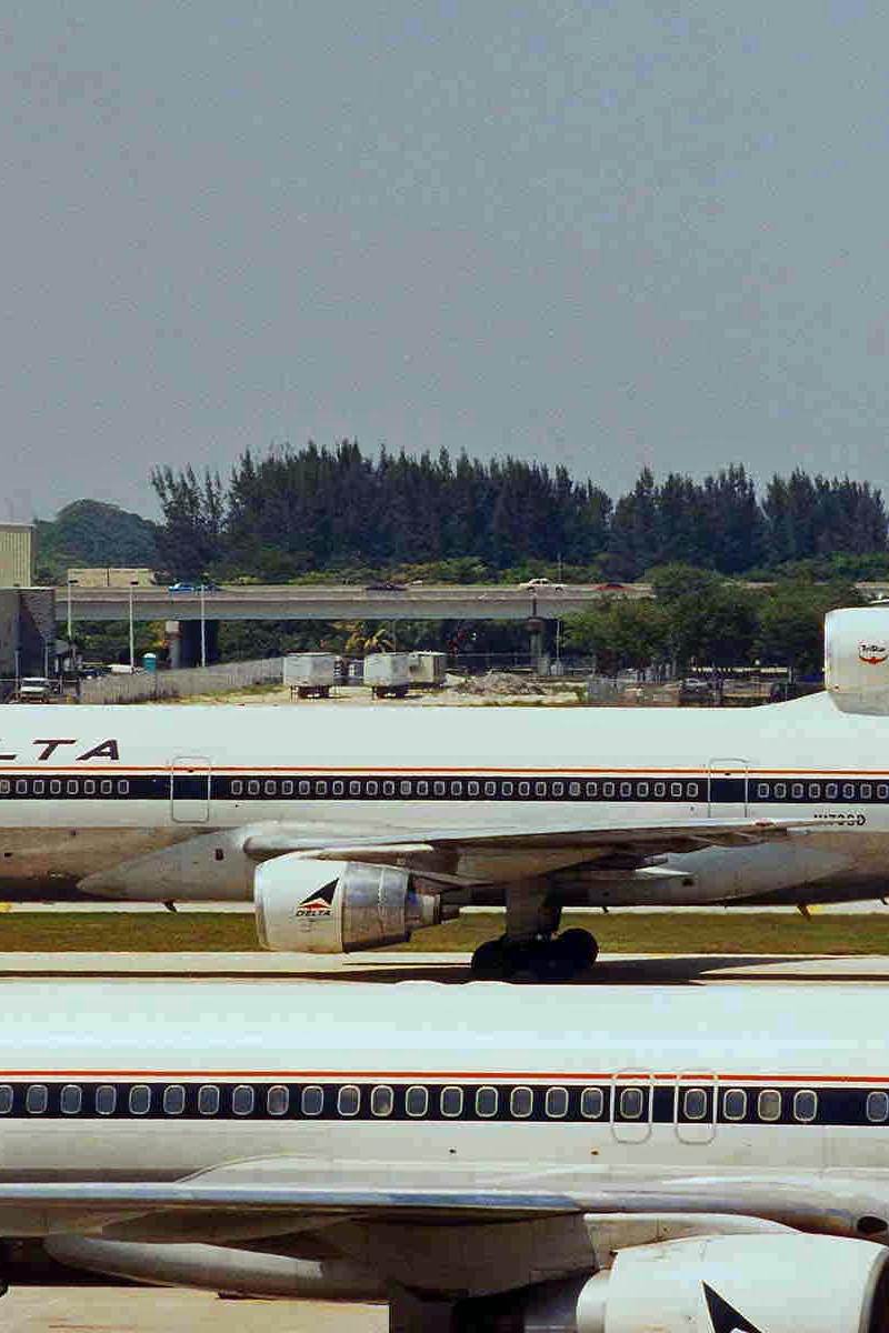 N1738D - Lockheed